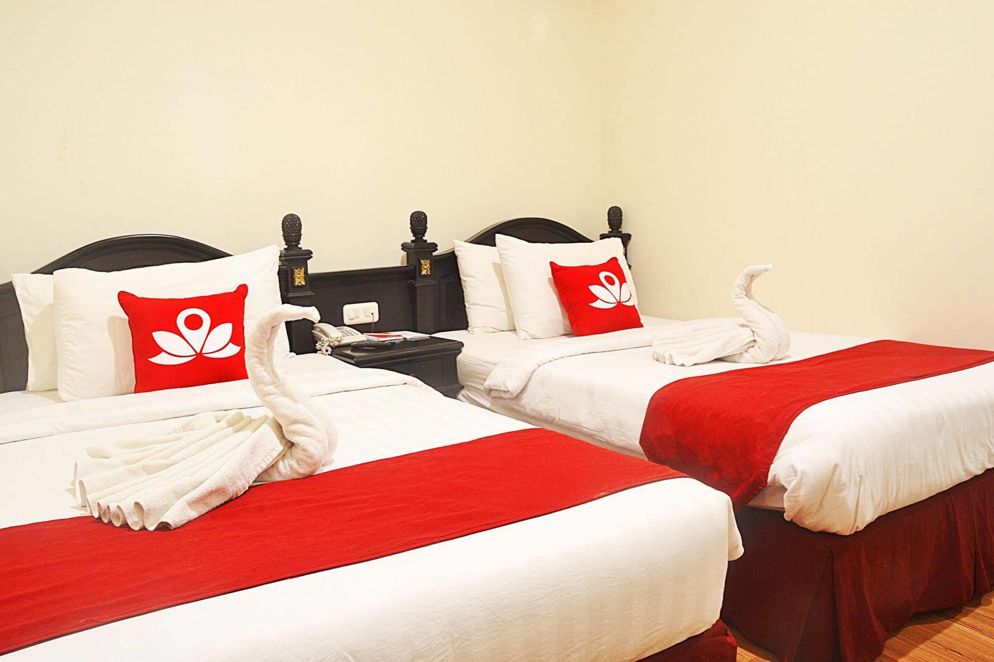 Zen Rooms Sultan Iskandar Muda Surabaya Buitenkant foto