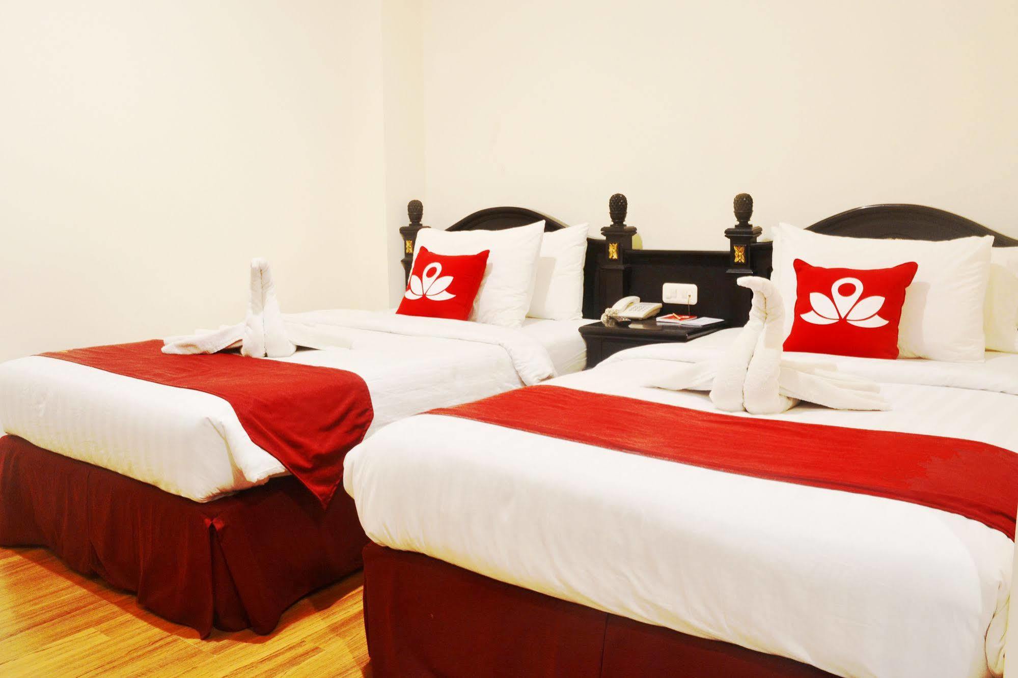 Zen Rooms Sultan Iskandar Muda Surabaya Buitenkant foto